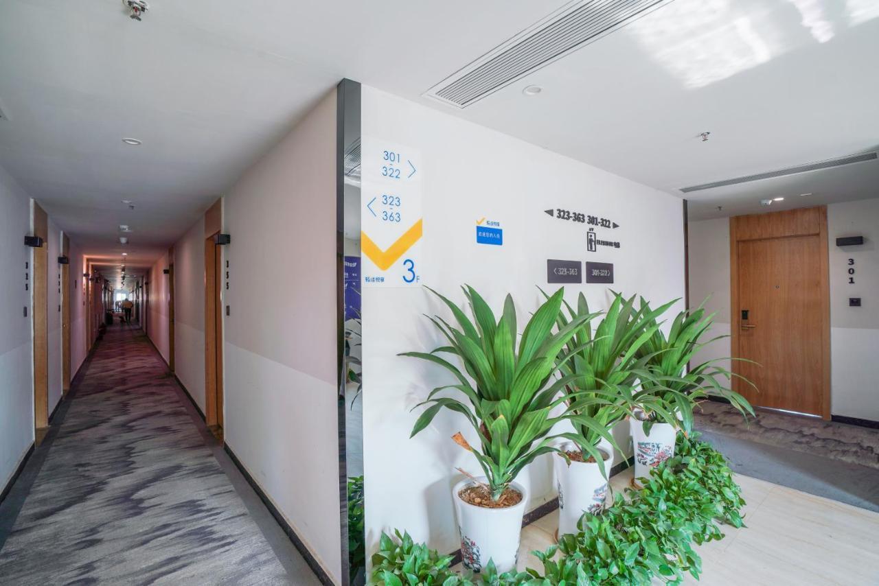 Felice Hotel-Guangzhou Baiyun International Airport Renhe Metro Station Branch Bagian luar foto