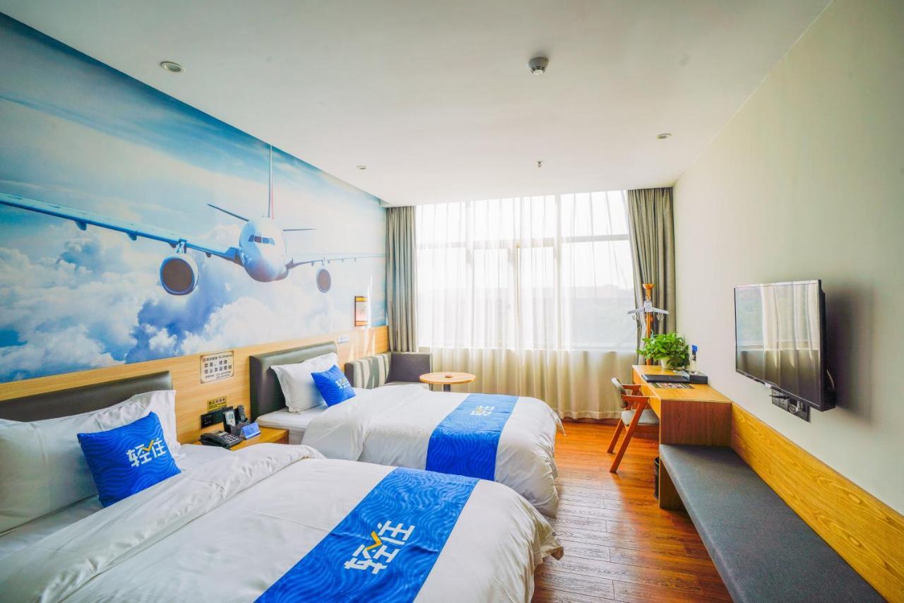 Felice Hotel-Guangzhou Baiyun International Airport Renhe Metro Station Branch Bagian luar foto